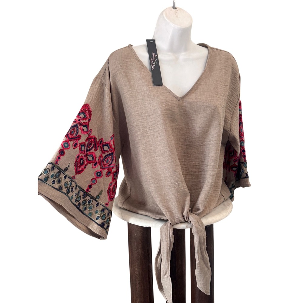 Olivia & Martin NWT Embroidered Tie Front Blouse Medium M Beige Boho Peasant